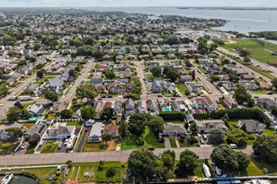 81 Wilson Ave, Amityville, NY 11701 - Photo 5