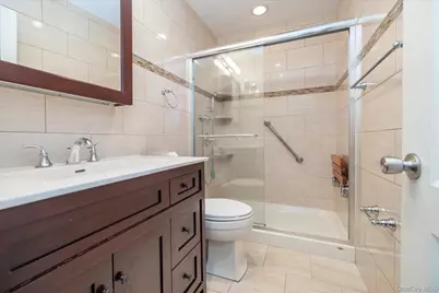 49 Roosevelt Court, Westbury, NY 11590 - Photo 9