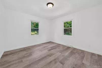 52 Mountain Avenue, Greenwood Lake, NY 10925 - Photo 11