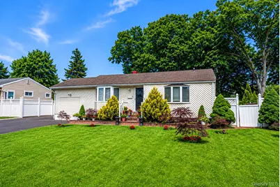 237 Dovecote Lane, Central Islip, NY 11722 - Photo 3