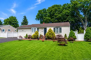 237 Dovecote Ln, Central Islip, NY 11722 - Photo 3