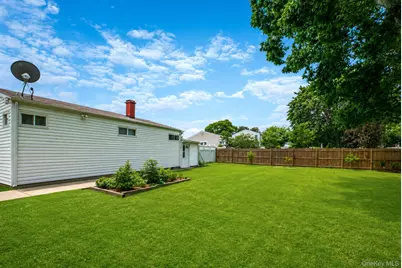 237 Dovecote Lane, Central Islip, NY 11722 - Photo 23