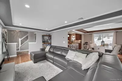 31 Reservoir Road, White Plains, NY 10603 - Photo 5