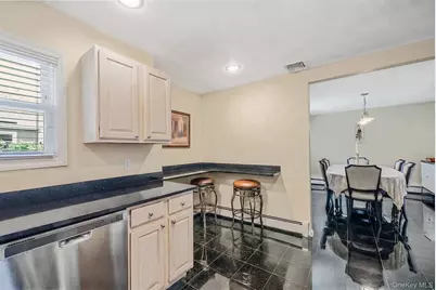 523 Livingston Street, Westbury, NY 11590 - Photo 13