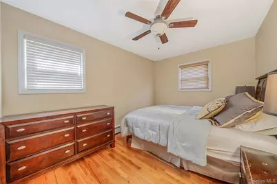 523 Livingston Street, Westbury, NY 11590 - Photo 17