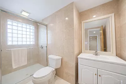 523 Livingston Street, Westbury, NY 11590 - Photo 21
