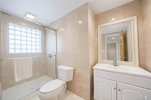 523 Livingston St, Westbury, NY 11590 - Photo 21