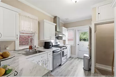 953 E 227th Street, Bronx, NY 10466 - Photo 5