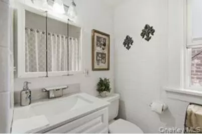 953 E 227th Street, Bronx, NY 10466 - Photo 13