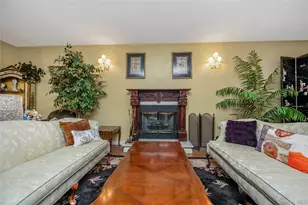 10 Gaetano Ln, Coram, NY 11727 - Photo 7