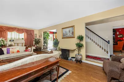 10 Gaetano Lane, Coram, NY 11727 - Photo 5