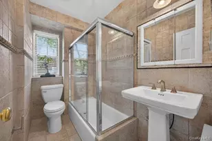 22 Hamilton Pl, Garden City, NY 11530 - Photo 15