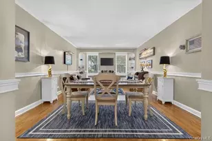 22 Hamilton Pl, Garden City, NY 11530 - Photo 9
