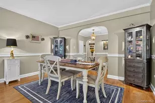 22 Hamilton Pl, Garden City, NY 11530 - Photo 7