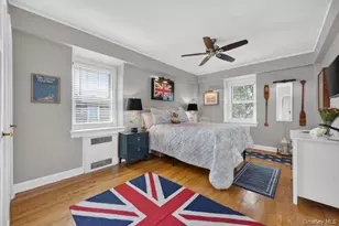 22 Hamilton Pl, Garden City, NY 11530 - Photo 13