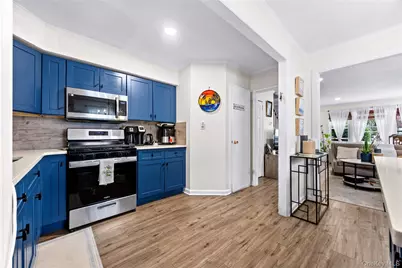 6511 175th Street, Fresh Meadows, NY 11365 - Photo 7