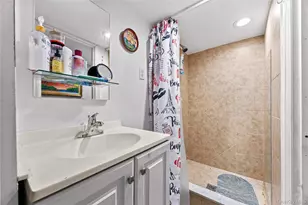65-11 175th St, Fresh Meadows, NY 11365 - Photo 23
