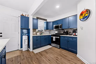 6511 175th Street, Fresh Meadows, NY 11365 - Photo 5
