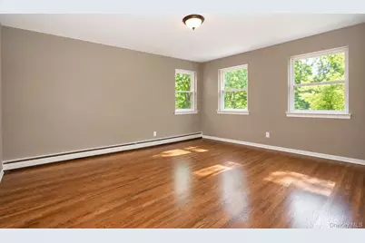 1 Pia Court, Hauppauge, NY 11788 - Photo 17