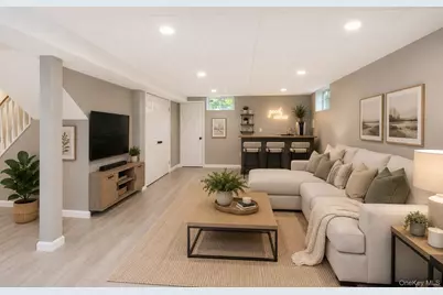 1 Pia Court, Hauppauge, NY 11788 - Photo 25