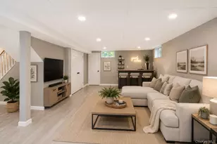 1 Pia Ct, Hauppauge, NY 11788 - Photo 25