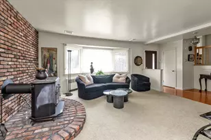 4020 Judith Ln, Oceanside, NY 11572 - Photo 3