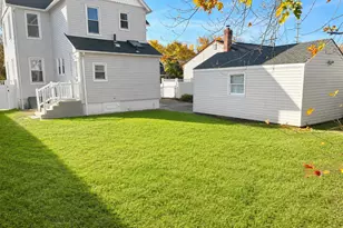 120 S 2nd St, Lindenhurst, NY 11757 - Photo 9