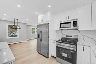 11 Mayfield, Mastic Beach, NY 11951 - Photo 9