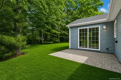 190 Canterbury Drive, Ridge, NY 11961 - Photo 31