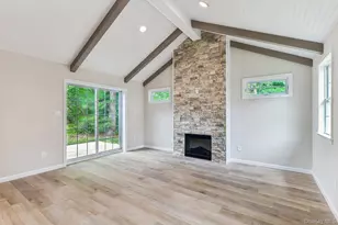 190 Canterbury Dr, Ridge, NY 11961 - Photo 15