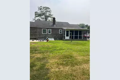 15 Cedar Street, Amityville, NY 11701 - Photo 17