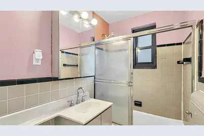 73-55 210th Street #4J, Oakland Gardens, NY 11364 - Photo 9