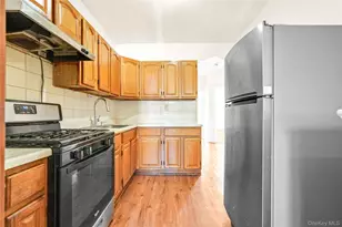 252 E 45th St, Brooklyn, NY 11203 - Photo 9