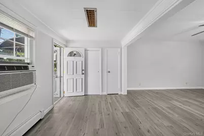 1547 Walt Whitman Road, Melville, NY 11747 - Photo 17