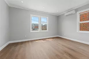 9431 239th St, Floral Park, NY 11001 - Photo 15