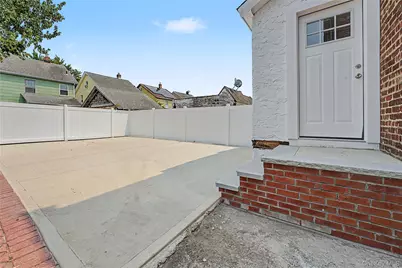 9431 239th Street, Floral Park, NY 11001 - Photo 19