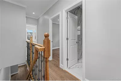 9431 239th Street, Floral Park, NY 11001 - Photo 9