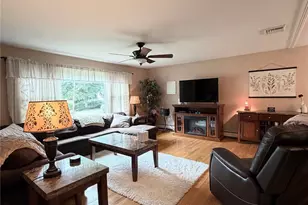 20 Lenart Pl, Hopewell Junction, NY 12533 - Photo 9