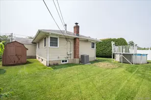 3191 N Jerusalem Rd, Levittown, NY 11756 - Photo 15