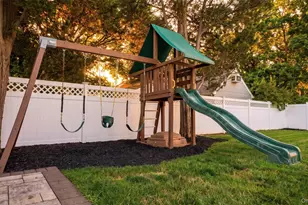 520 Riverside Ave, Massapequa, NY 11758 - Photo 23