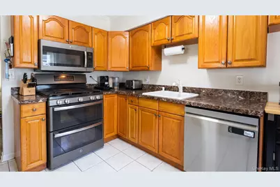 520 Riverside Avenue, Massapequa, NY 11758 - Photo 5