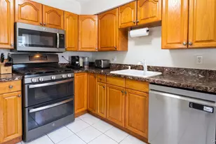 520 Riverside Ave, Massapequa, NY 11758 - Photo 5