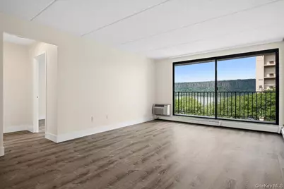 1116 Warburton Avenue #2J, Yonkers, NY 10701 - Photo 11