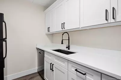 1116 Warburton Avenue #2J, Yonkers, NY 10701 - Photo 19