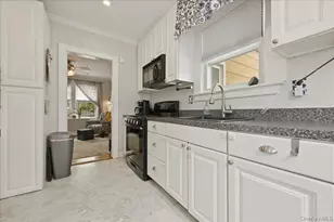 48 Poplar St, West Hempstead, NY 11552 - Photo 7