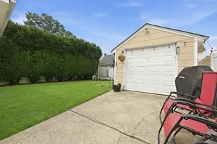 48 Poplar St, West Hempstead, NY 11552 - Photo 19