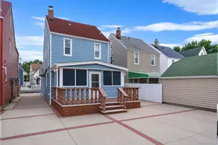 94-11 210th St, Queens Village, NY 11428 - Photo 7