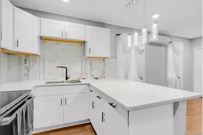 9411 210th Street, Queens Village, NY 11428 - Photo 19