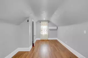 94-11 210th St, Queens Village, NY 11428 - Photo 43