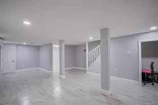 94-11 210th St, Queens Village, NY 11428 - Photo 27